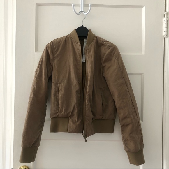 Lululemon Non-Stop Bomber *Reversible (Tan/Bronze) - Picture 7 of 9